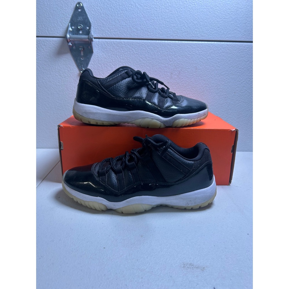 Jordan 11 Retro Low 72-10 Black White Size 10.5 #3092